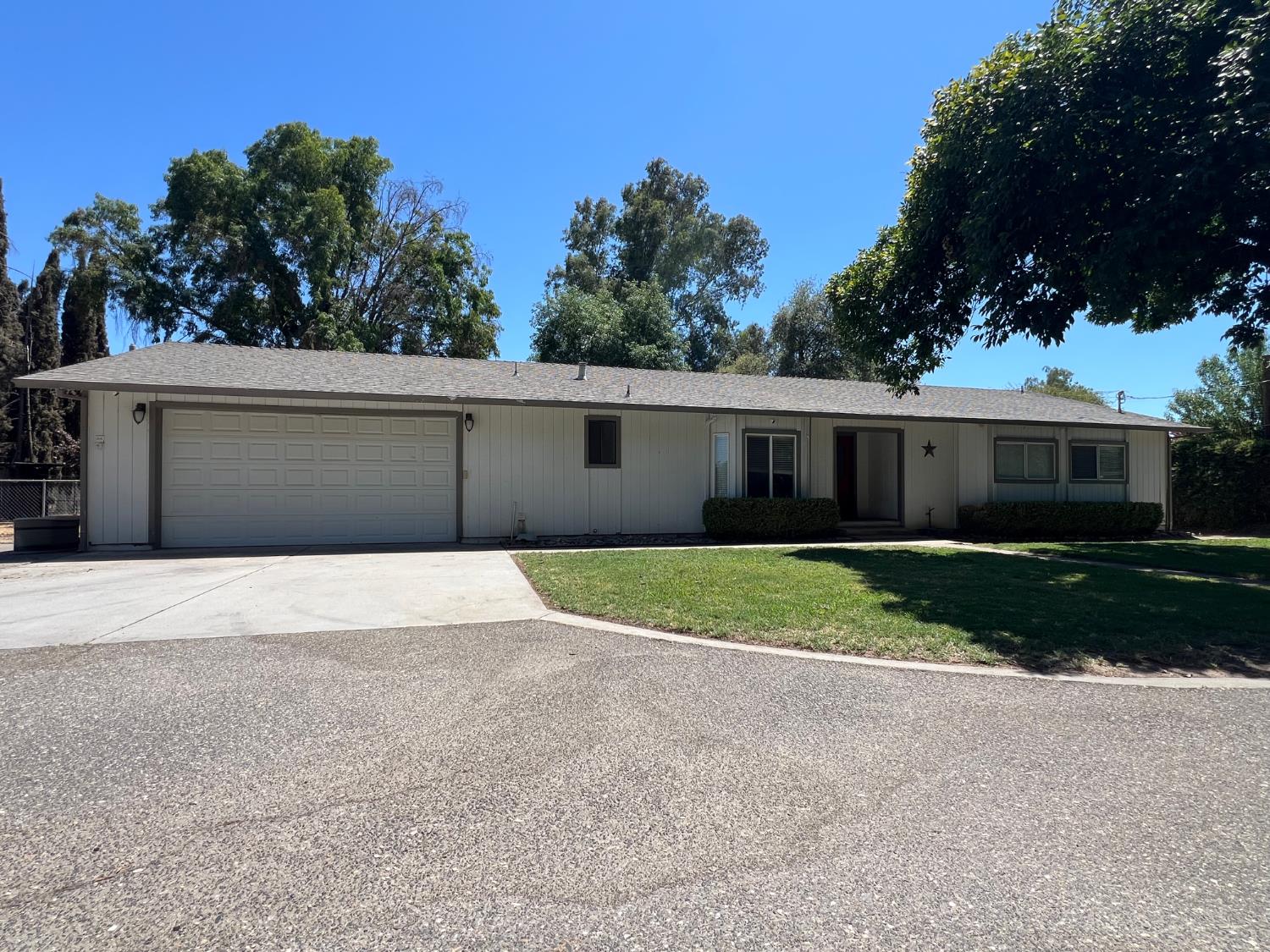 Detail Gallery Image 4 of 71 For 19064 S Harrold Ave, Escalon,  CA 95320 - 3 Beds | 2 Baths