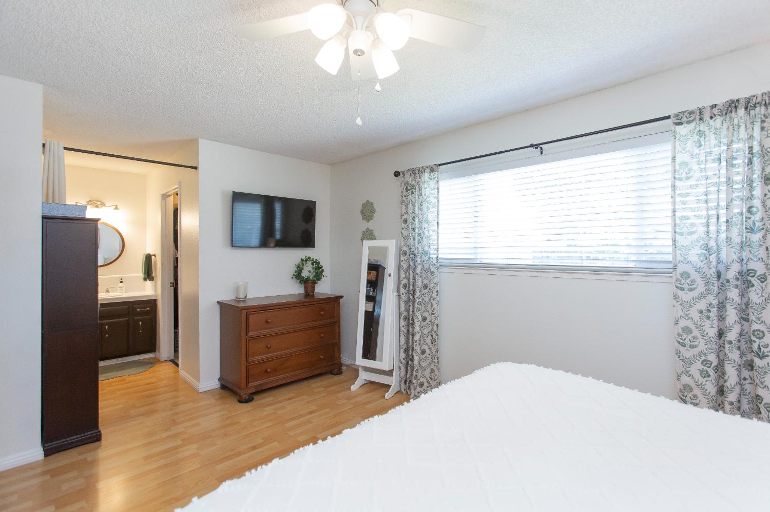 Detail Gallery Image 34 of 49 For 3360 Vanderbilt Ave, Turlock,  CA 95382 - 3 Beds | 2 Baths