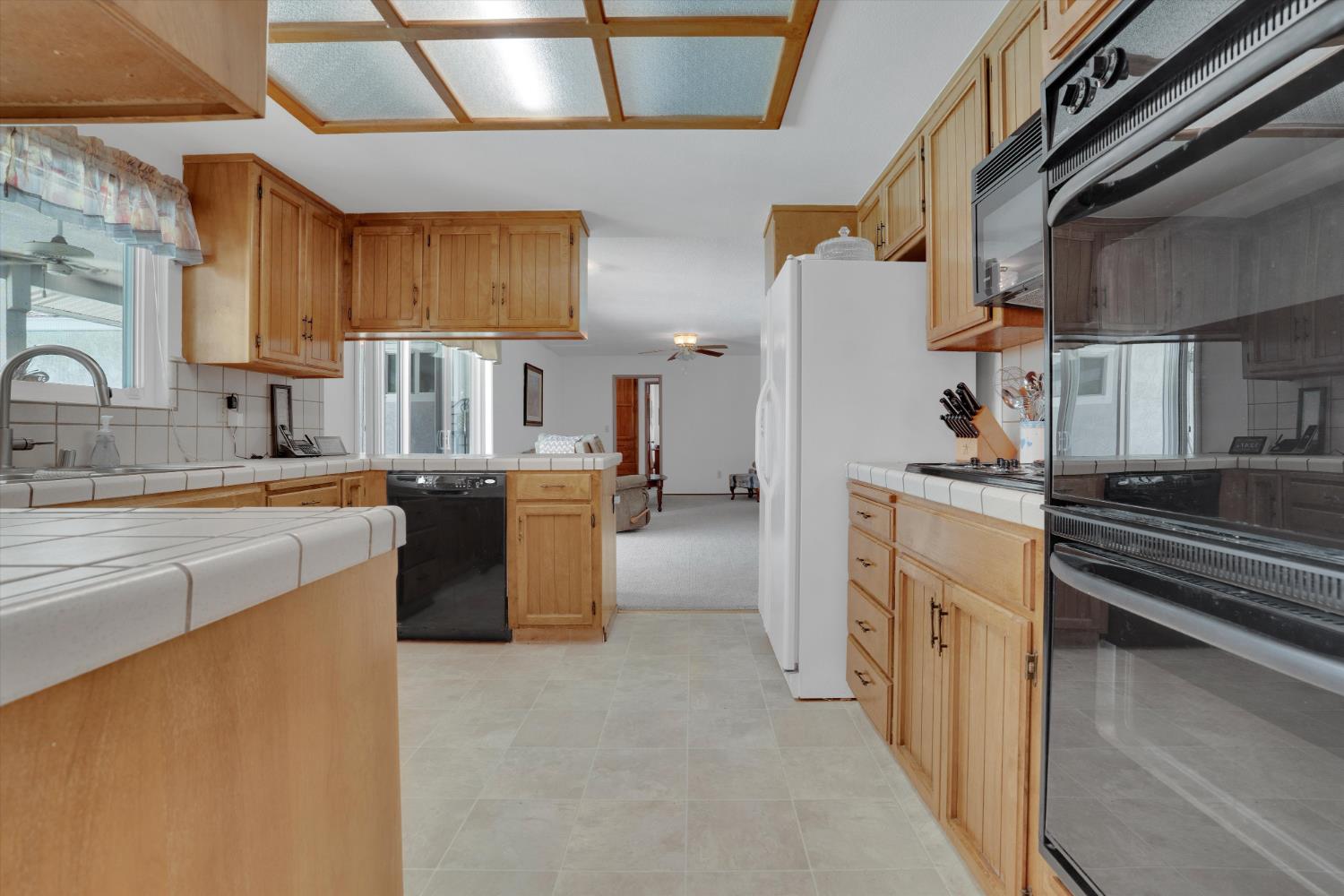 Detail Gallery Image 12 of 35 For 3524 Marsala Way, Modesto,  CA 95356 - 3 Beds | 2 Baths