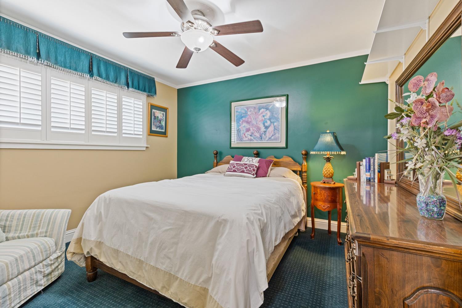Detail Gallery Image 11 of 43 For 6761 Linda Sue Way, Fair Oaks,  CA 95628 - 3 Beds | 2 Baths