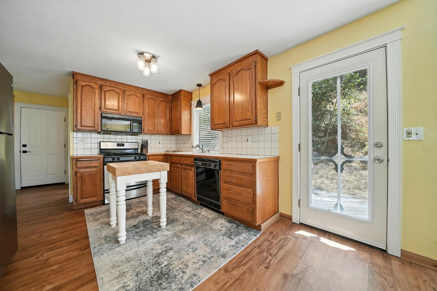 Detail Gallery Image 31 of 54 For 8201 Highway 49, Mokelumne Hill,  CA 95245 - 3 Beds | 2/1 Baths