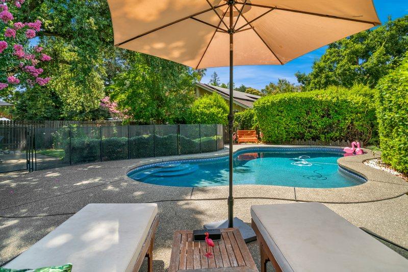 Detail Gallery Image 31 of 33 For 8216 Oakenshaw Way, Orangevale,  CA 95662 - 3 Beds | 2 Baths