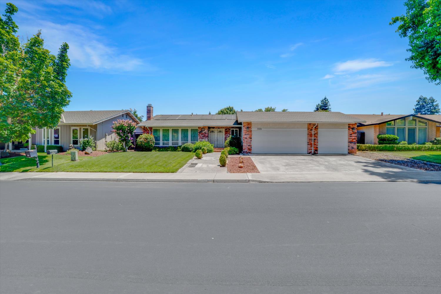 Detail Gallery Image 2 of 35 For 3524 Marsala Way, Modesto,  CA 95356 - 3 Beds | 2 Baths