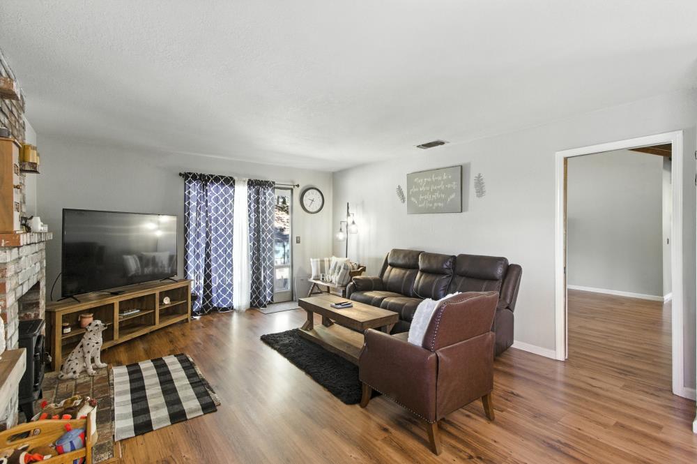 Detail Gallery Image 8 of 36 For 6023 Garden Towne Way, Orangevale,  CA 95662 - 3 Beds | 2 Baths