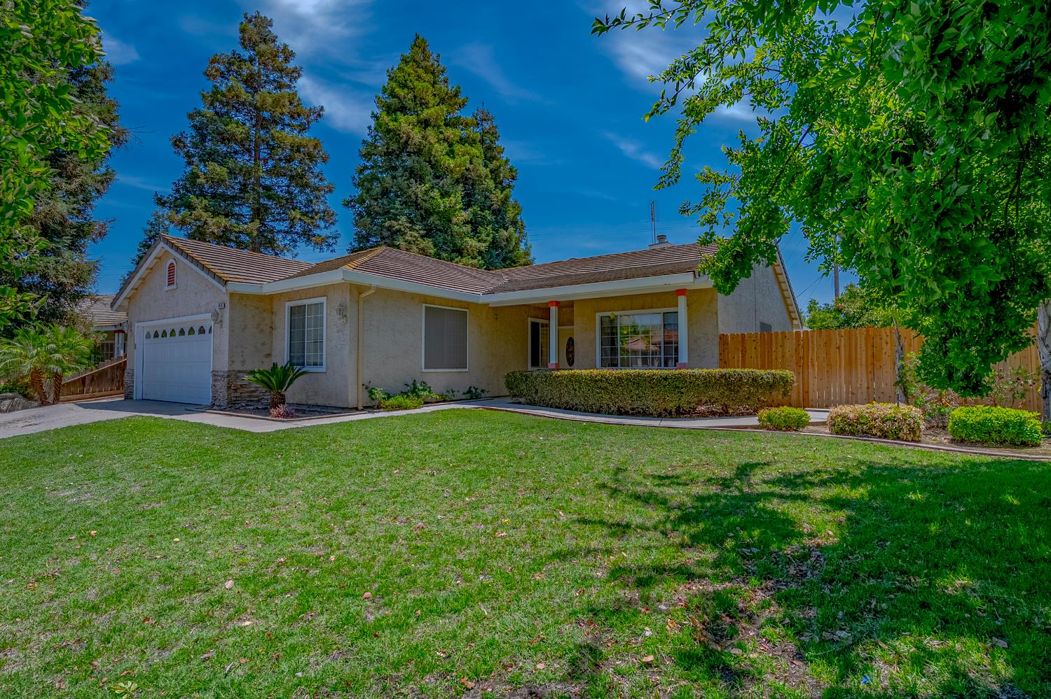Detail Gallery Image 6 of 53 For 1079 Rosehill Dr, Chowchilla,  CA 93610 - 4 Beds | 2 Baths