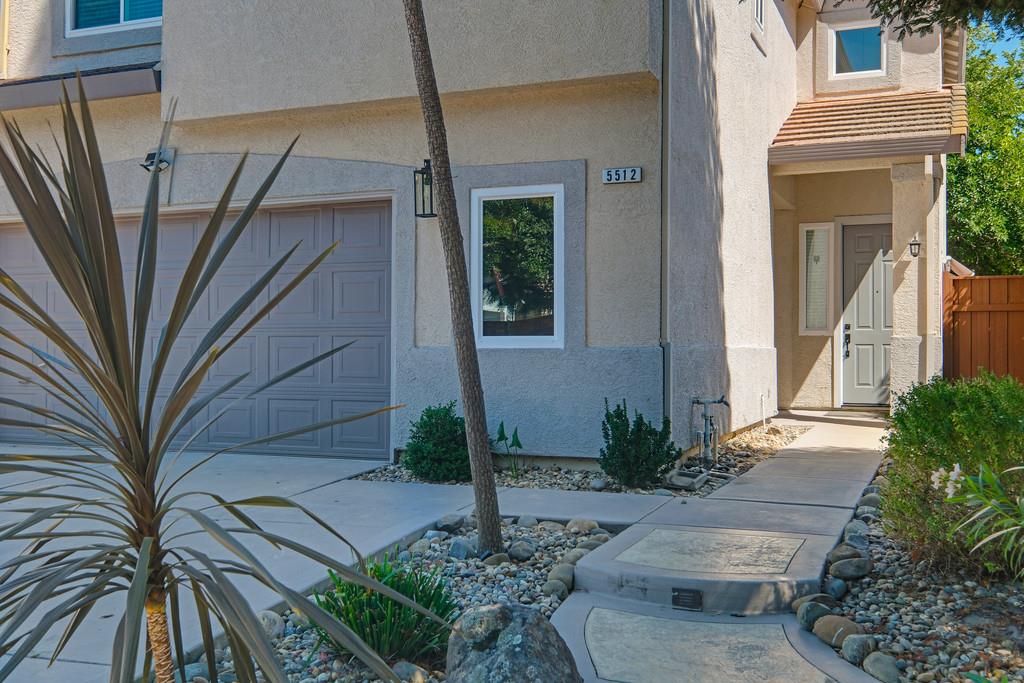 Detail Gallery Image 11 of 47 For 5512 Deepdale Way, Elk Grove,  CA 95758 - 4 Beds | 2/1 Baths