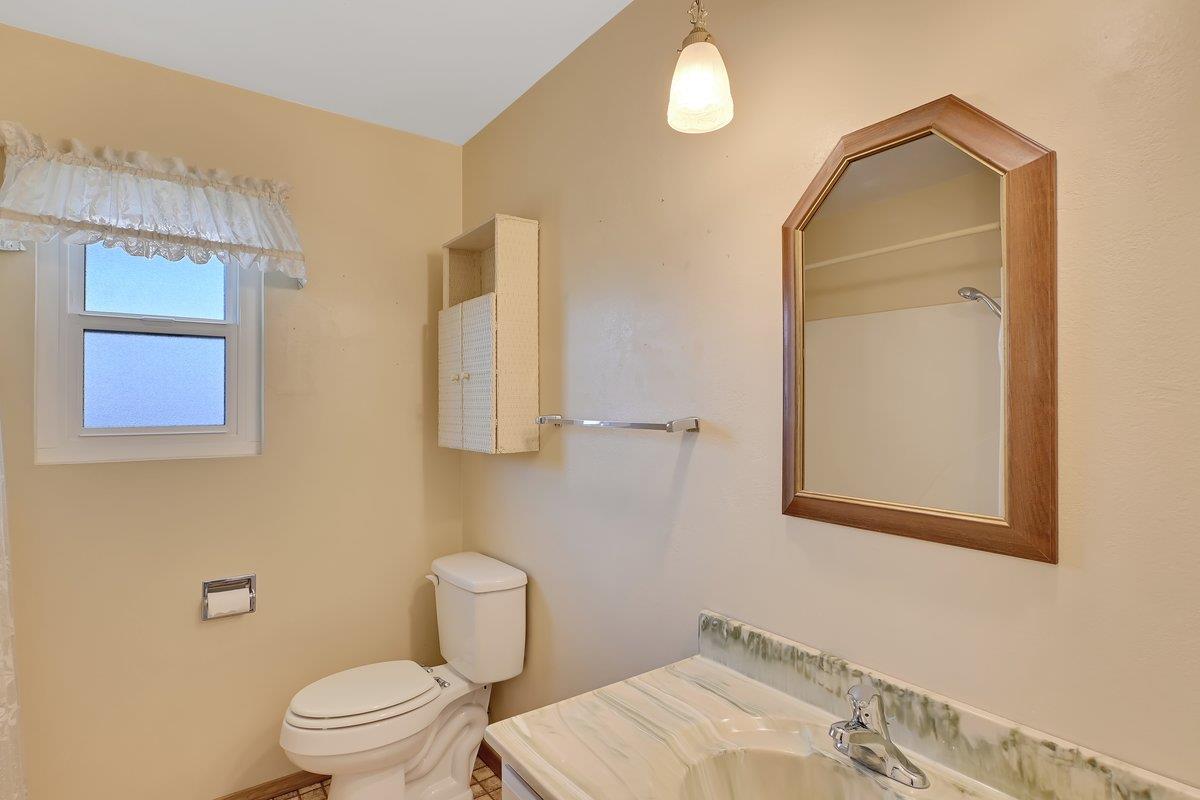 Detail Gallery Image 21 of 36 For 335 Rhode Island St, Grass Valley,  CA 95945 - 4 Beds | 2 Baths