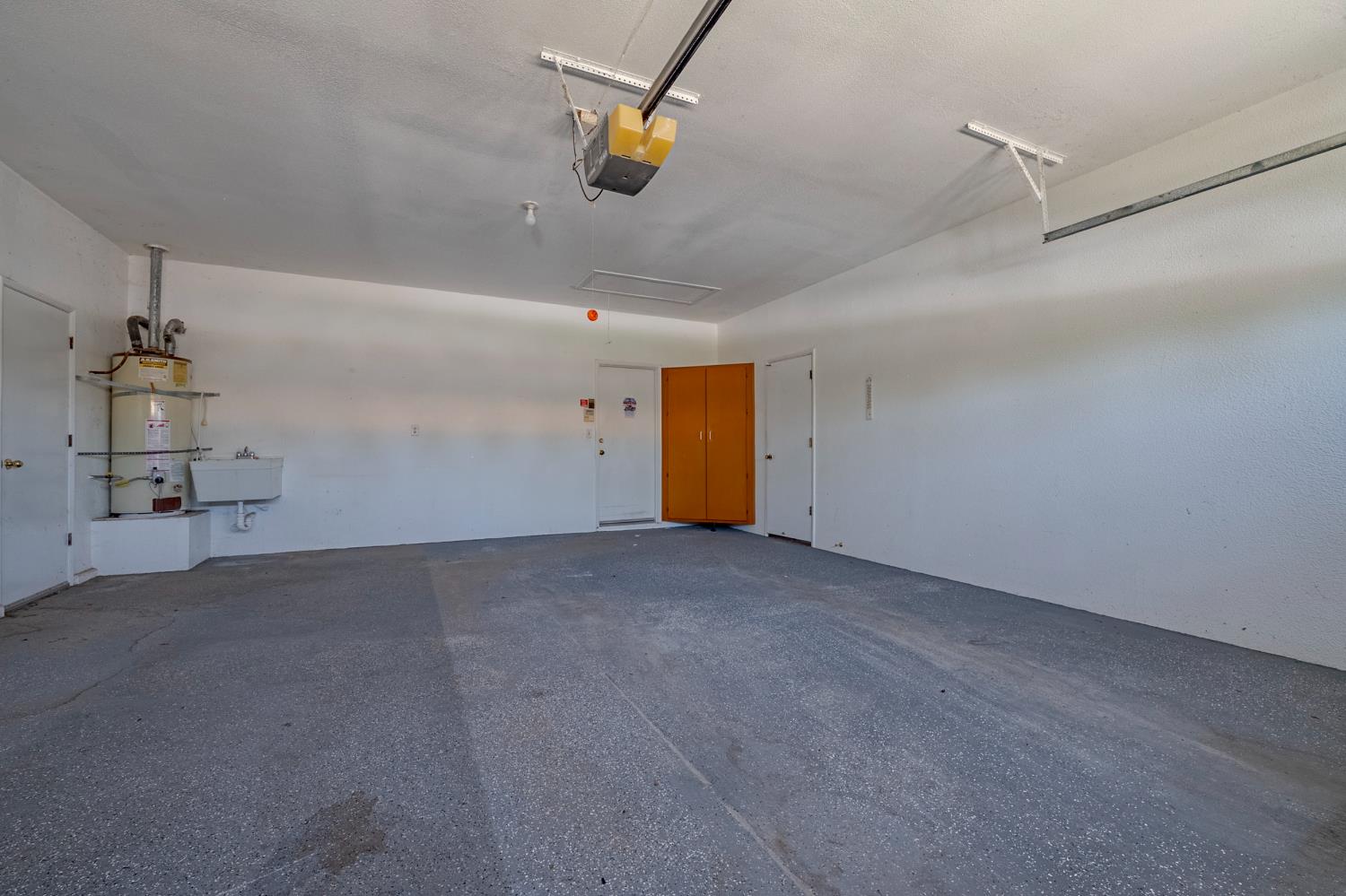 Detail Gallery Image 41 of 53 For 1079 Rosehill Dr, Chowchilla,  CA 93610 - 4 Beds | 2 Baths