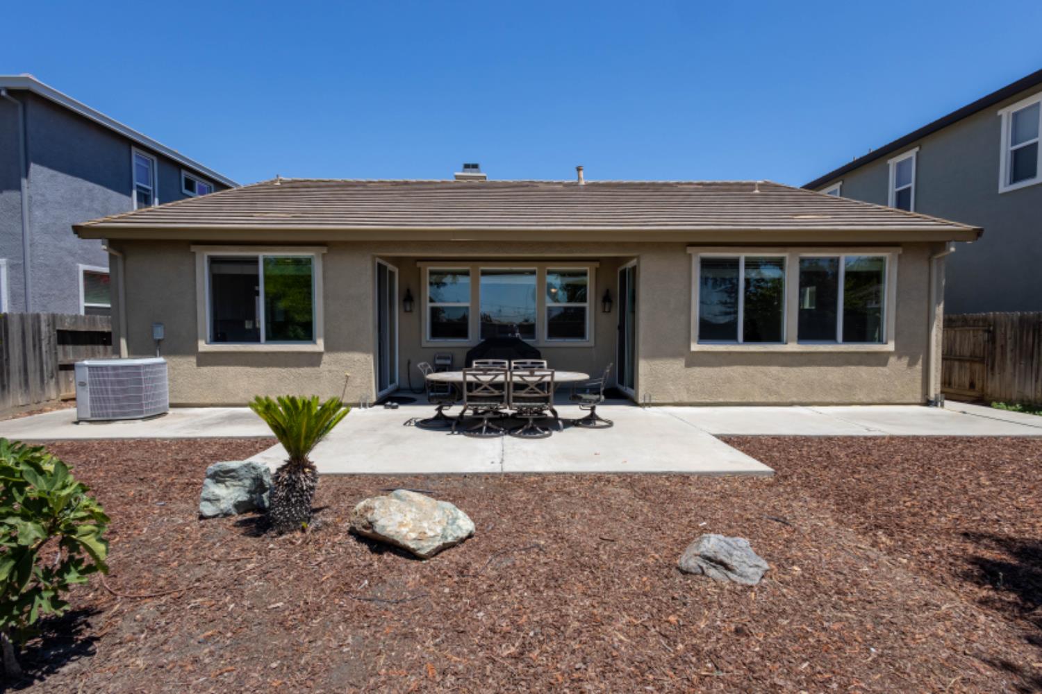 Detail Gallery Image 31 of 34 For 8328 Dandelion Dr, Elk Grove,  CA 95624 - 4 Beds | 2 Baths