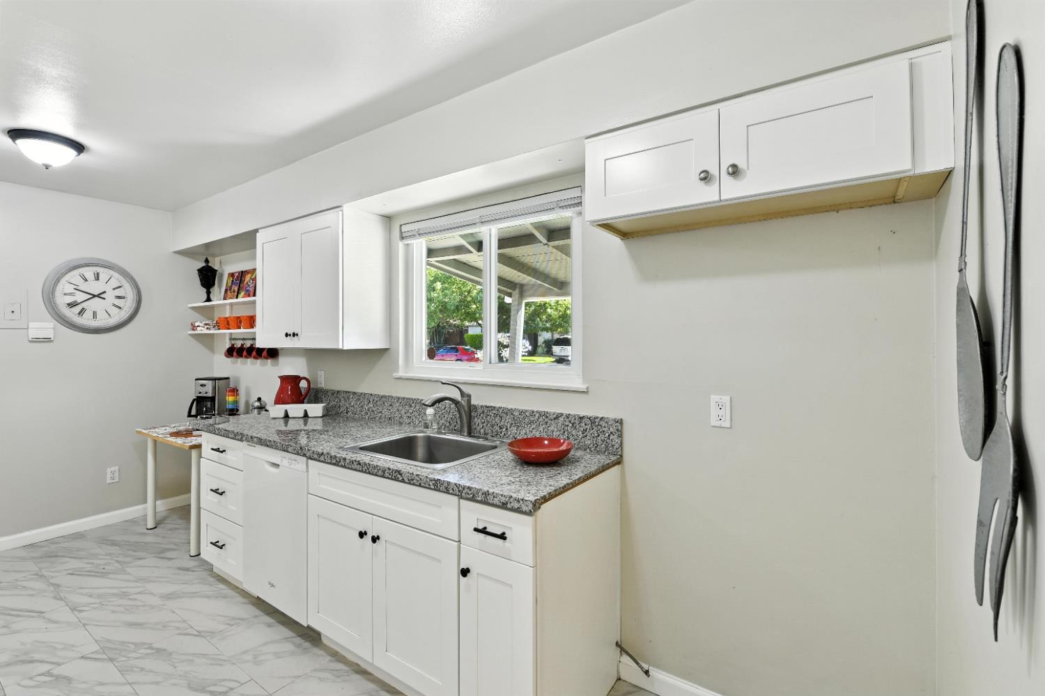 Detail Gallery Image 10 of 34 For 1309 Shadowglen Rd, Sacramento,  CA 95864 - 3 Beds | 1 Baths