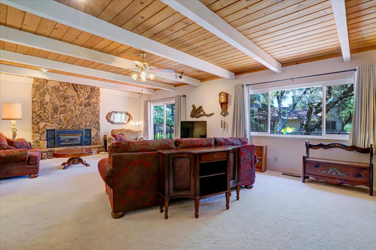 Detail Gallery Image 7 of 67 For 19009 Swallow Way, Penn Valley,  CA 95946 - 3 Beds | 2 Baths
