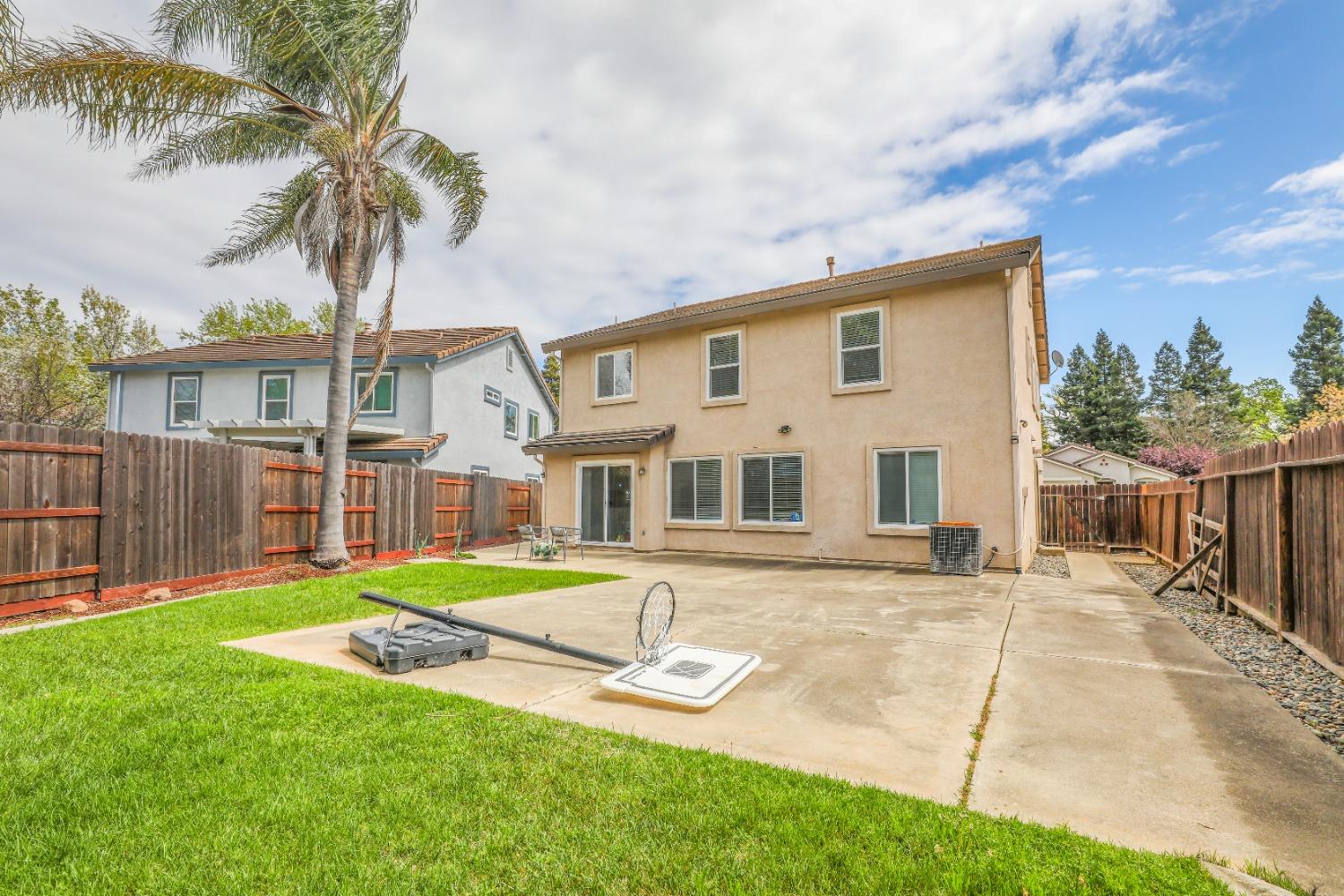 Detail Gallery Image 36 of 44 For 3355 Calla Lily Way, Sacramento,  CA 95833 - 5 Beds | 2/1 Baths
