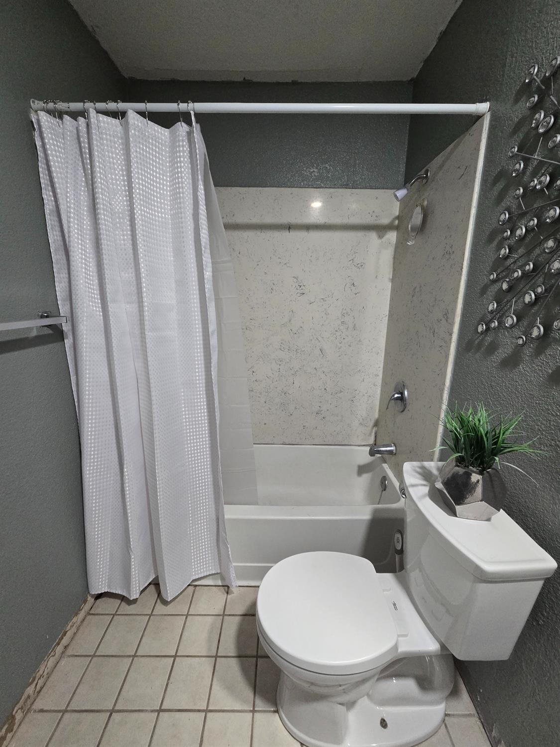 Detail Gallery Image 17 of 39 For 4631 Country Scene Way, Sacramento,  CA 95823 - 3 Beds | 2 Baths