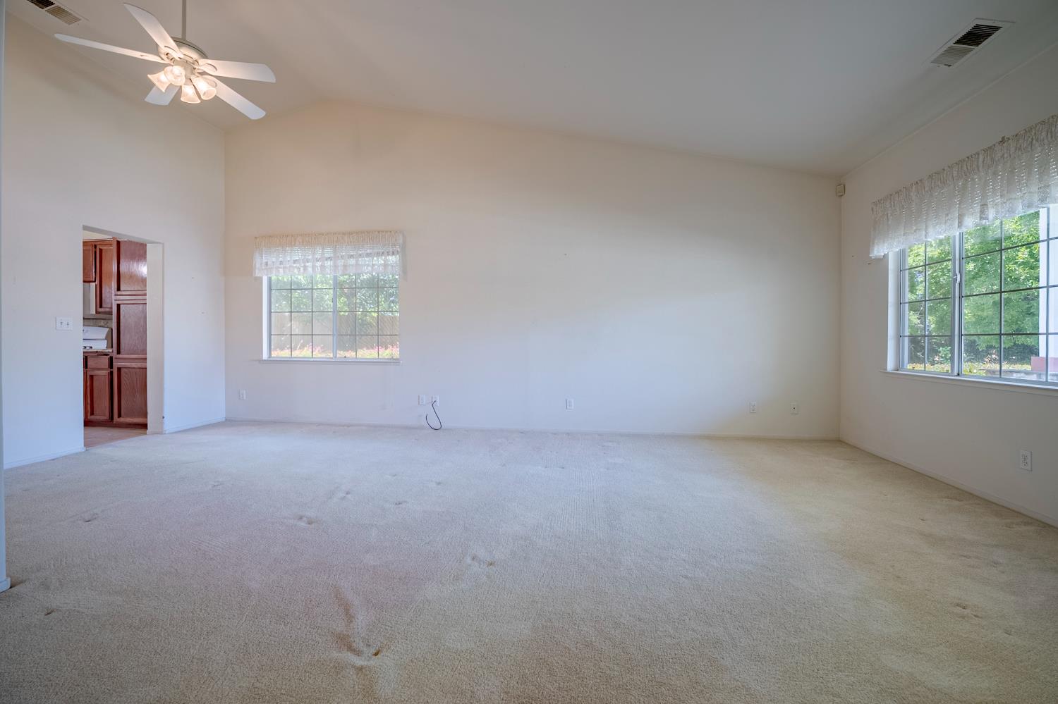 Detail Gallery Image 14 of 53 For 1079 Rosehill Dr, Chowchilla,  CA 93610 - 4 Beds | 2 Baths