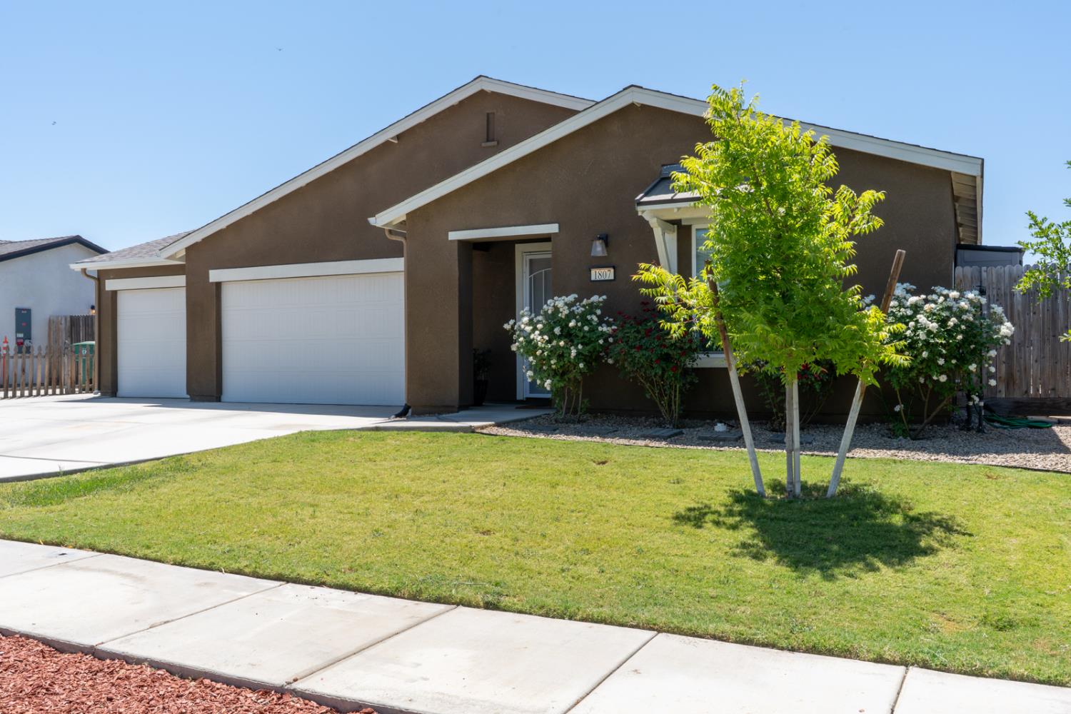 Detail Gallery Image 6 of 58 For 1807 Patricia Ct, Los Banos,  CA 93635 - 4 Beds | 3 Baths