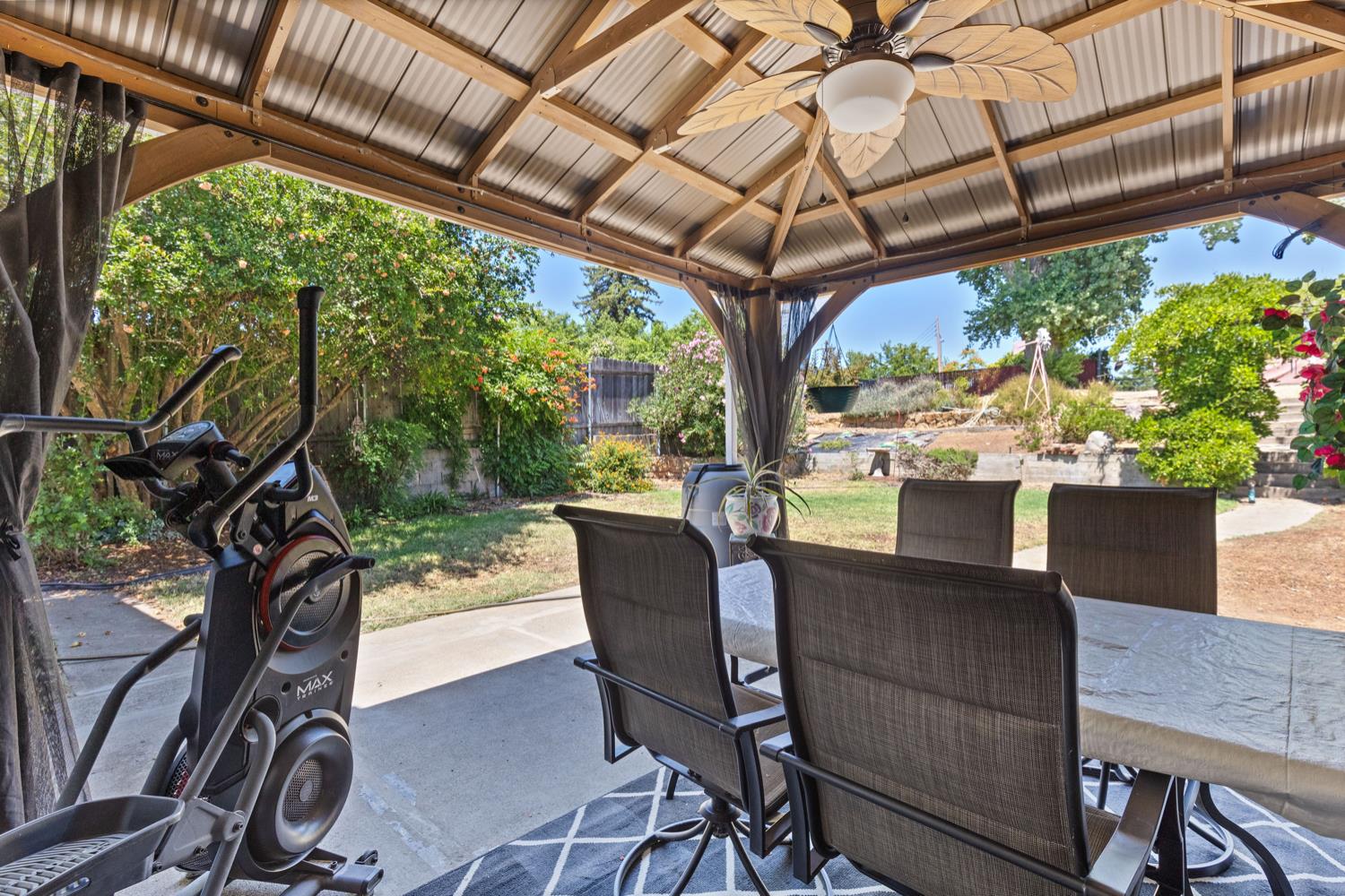 Detail Gallery Image 20 of 43 For 6761 Linda Sue Way, Fair Oaks,  CA 95628 - 3 Beds | 2 Baths