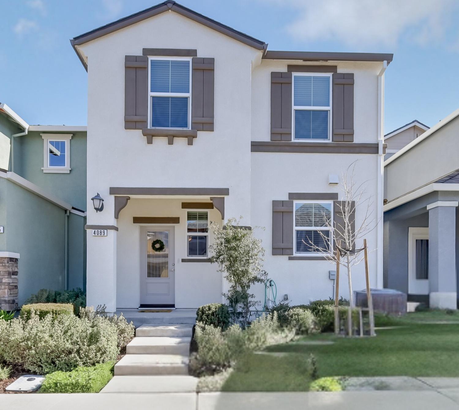 Detail Gallery Image 1 of 34 For 4089 Southampton St, West Sacramento,  CA 95691 - 3 Beds | 2/1 Baths
