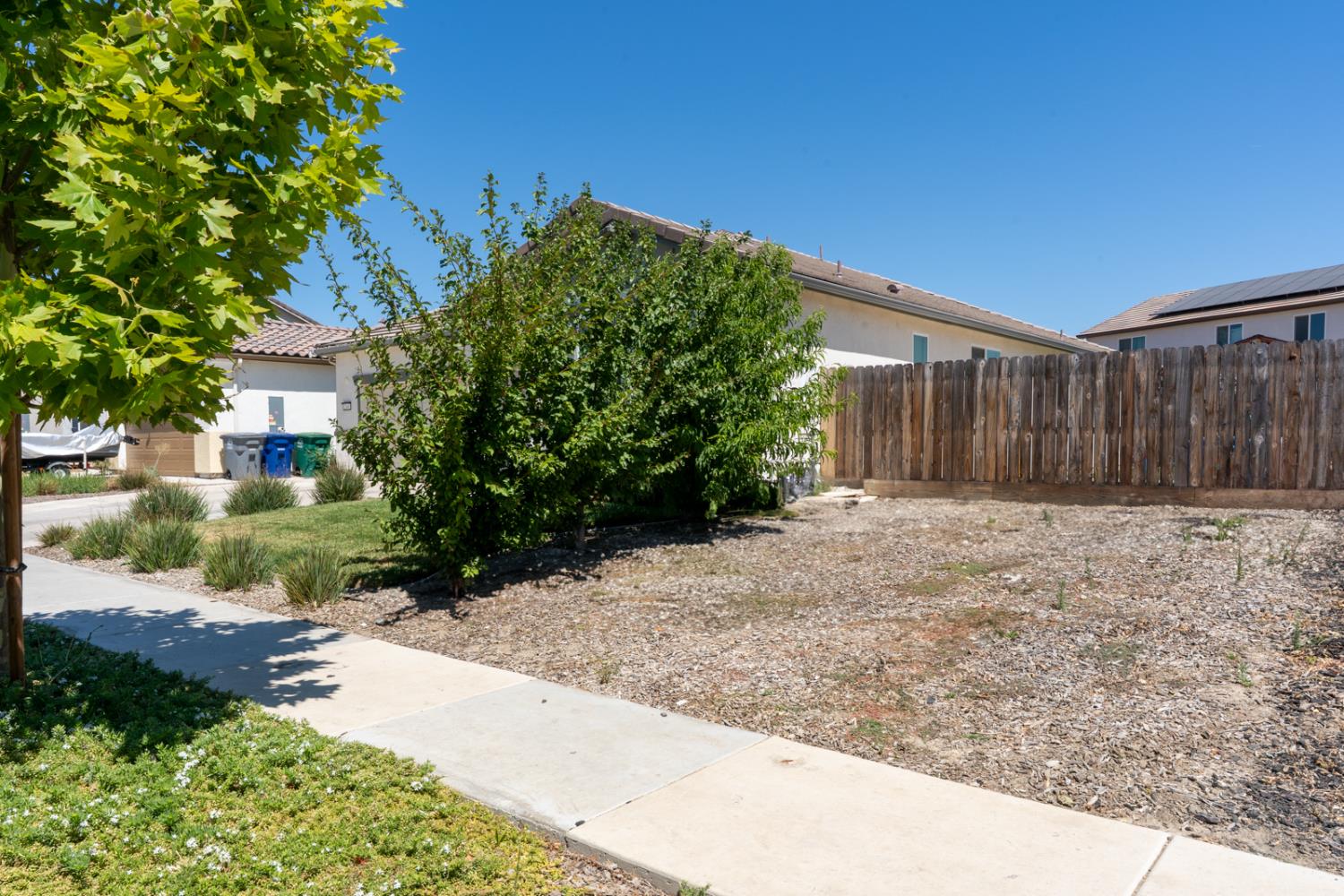 Detail Gallery Image 5 of 46 For 2040 Edwards St, Los Banos,  CA 93635 - 4 Beds | 3 Baths