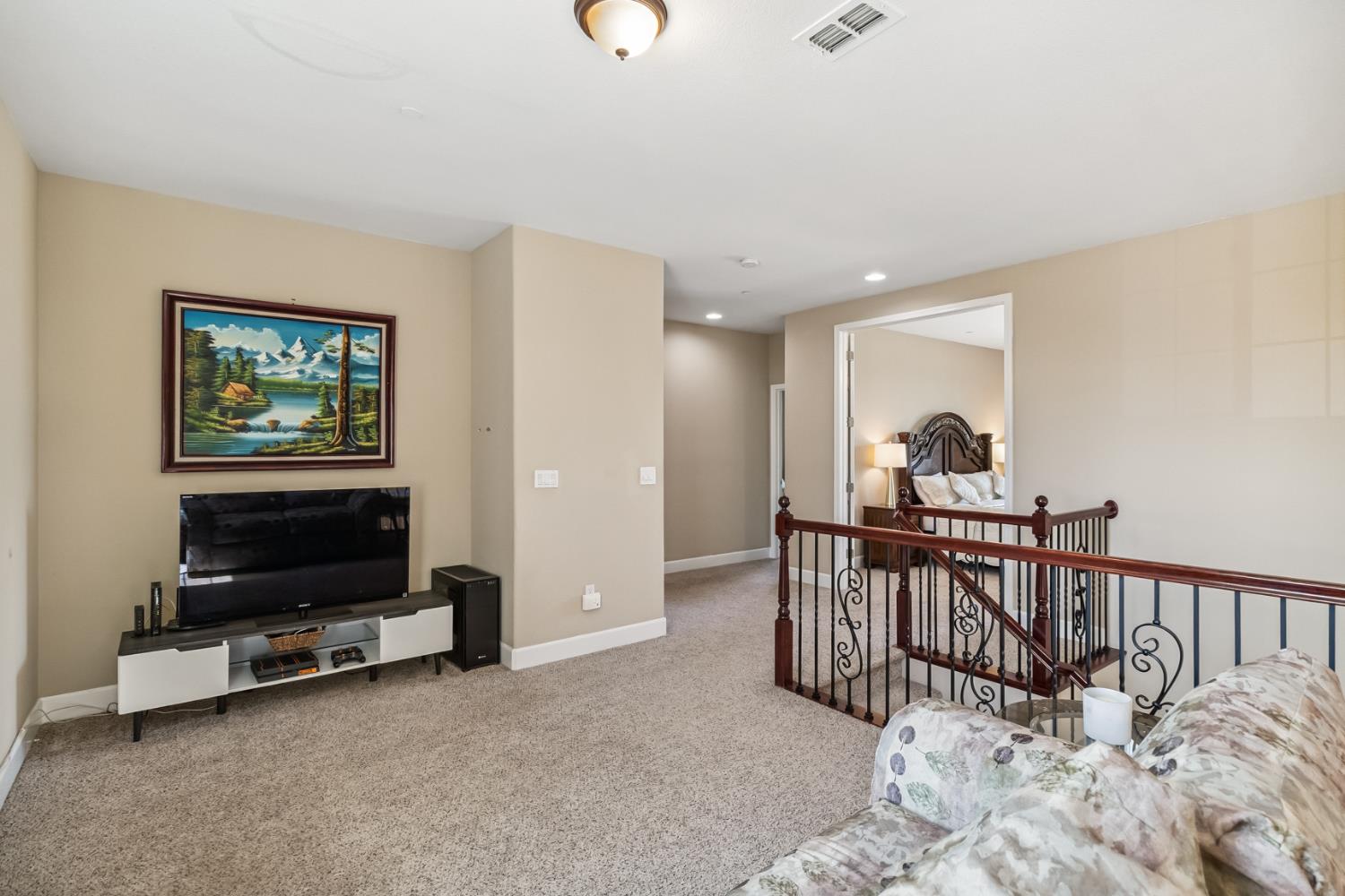 Detail Gallery Image 21 of 72 For 18400 Mandarin St, Woodland,  CA 95695 - 5 Beds | 4 Baths