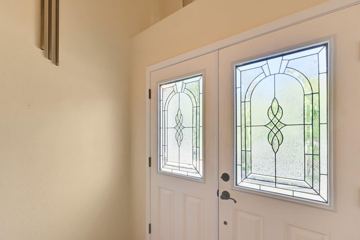 Detail Gallery Image 4 of 36 For 335 Rhode Island St, Grass Valley,  CA 95945 - 4 Beds | 2 Baths