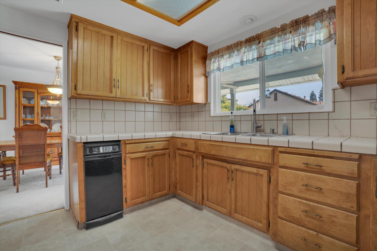 Detail Gallery Image 14 of 35 For 3524 Marsala Way, Modesto,  CA 95356 - 3 Beds | 2 Baths