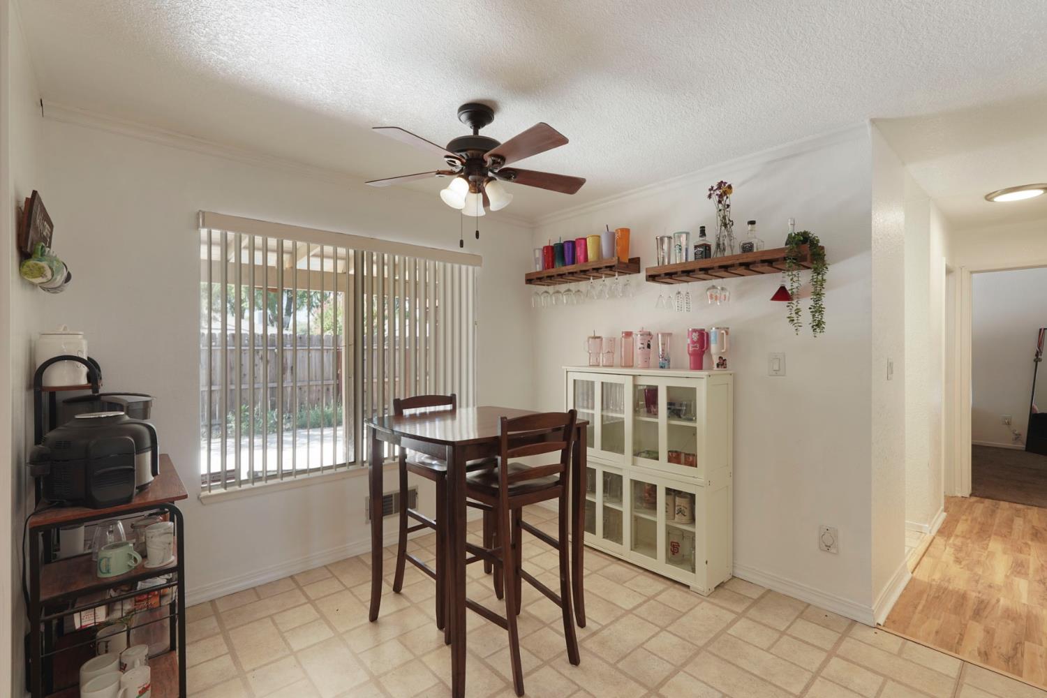 Detail Gallery Image 18 of 41 For 306 E Elise Ct, Modesto,  CA 95350 - 4 Beds | 3 Baths
