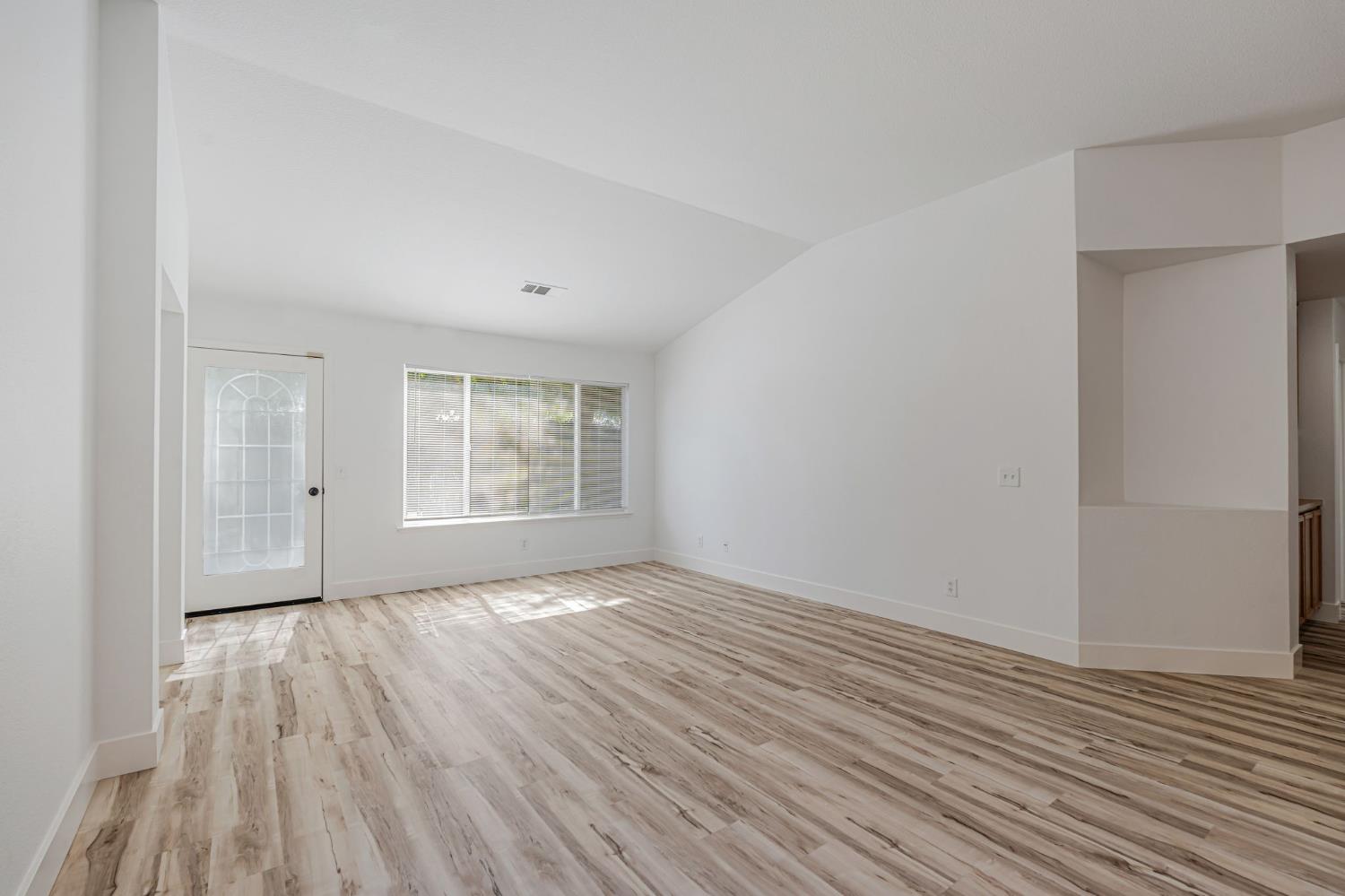 Detail Gallery Image 9 of 38 For 3828 Tern Ct, Merced,  CA 95340 - 3 Beds | 2 Baths