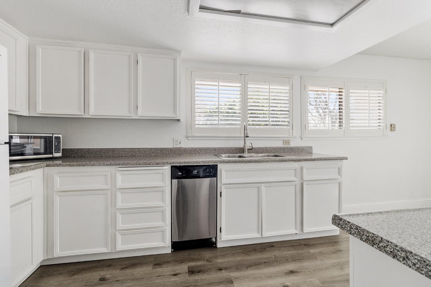 Detail Gallery Image 12 of 23 For 3701 Colonial Dr #164,  Modesto,  CA 95356 - 2 Beds | 1/1 Baths