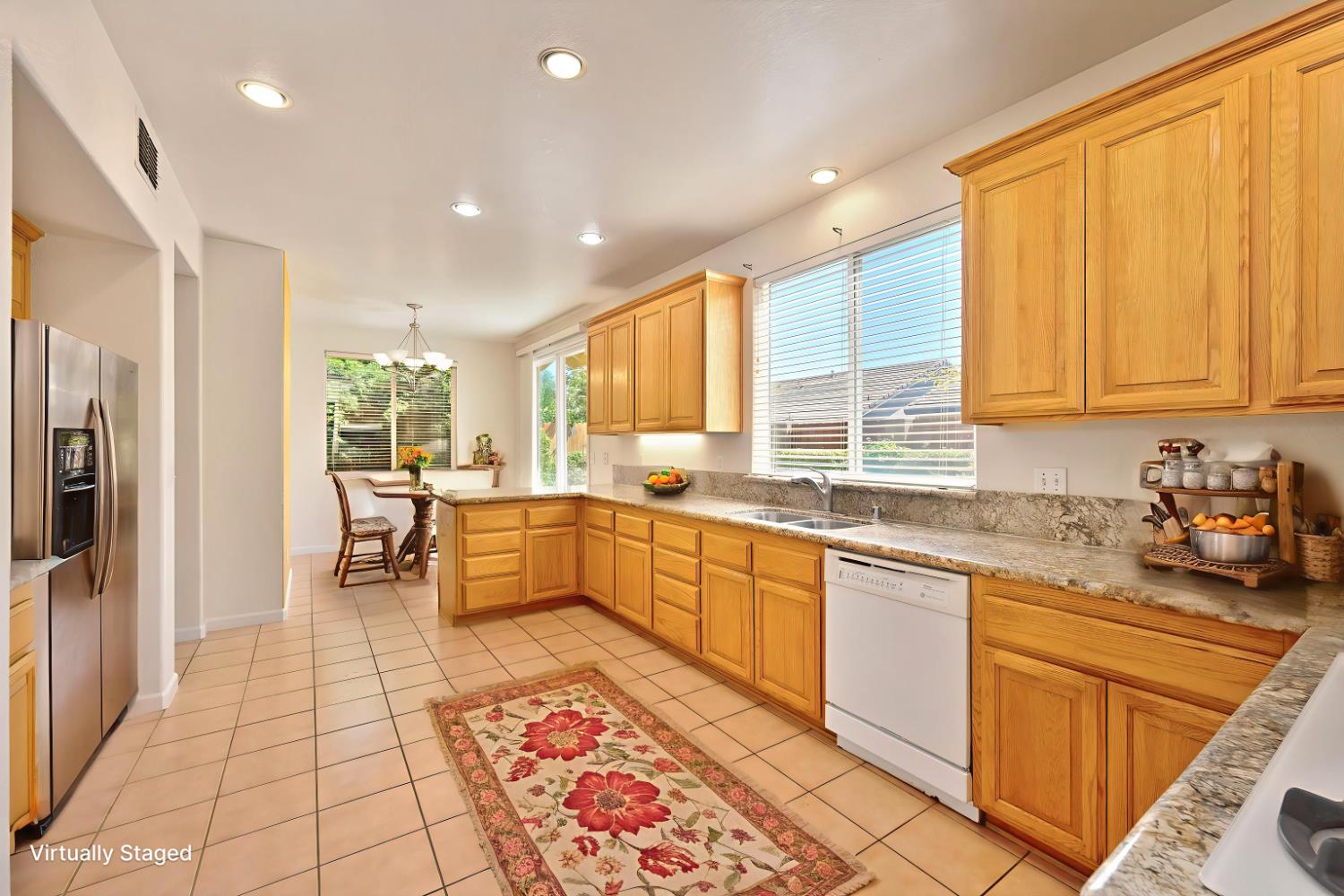 Detail Gallery Image 7 of 56 For 7850 Gazelle Trail Way, Antelope,  CA 95843 - 5 Beds | 3 Baths