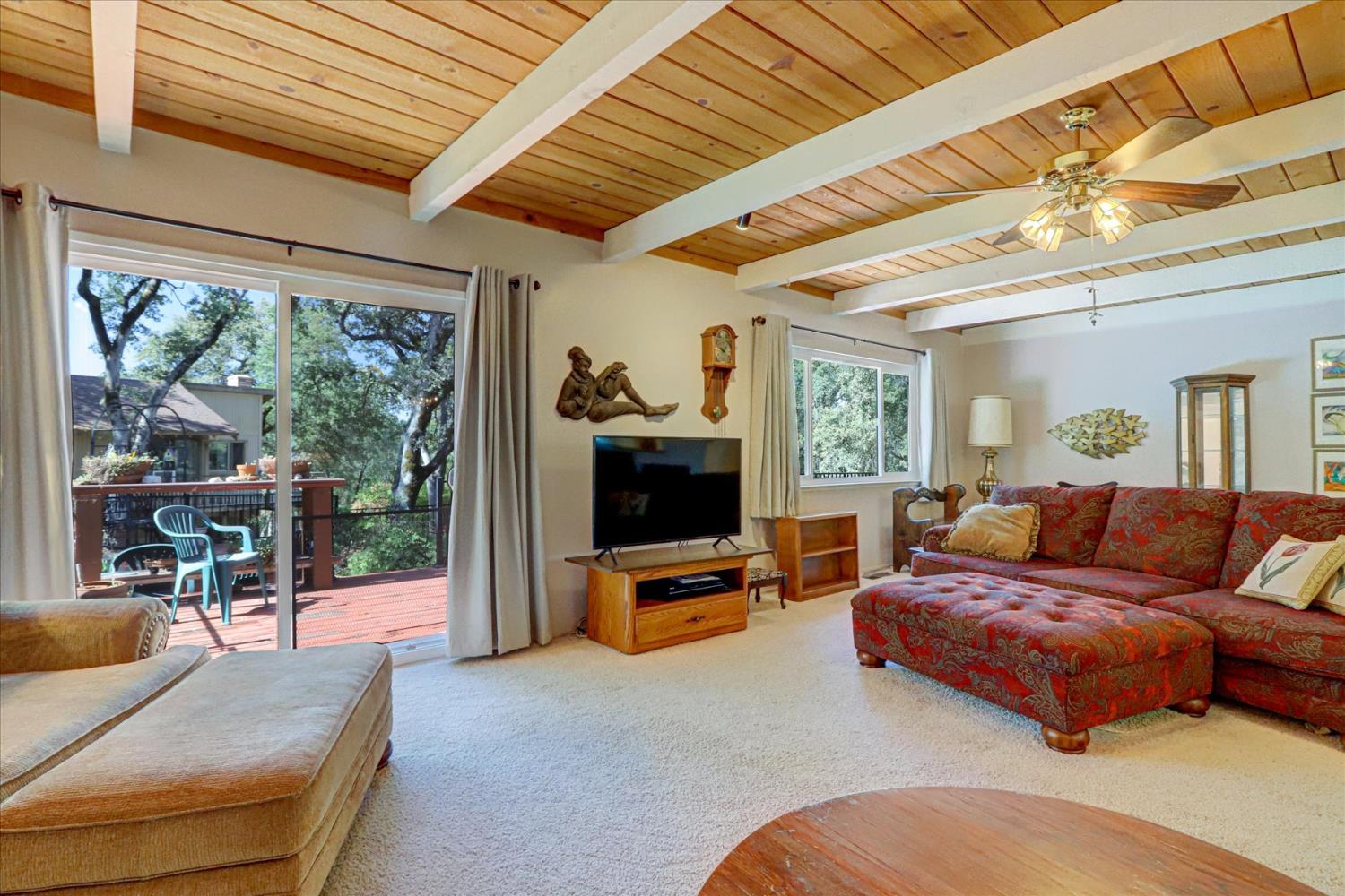 Detail Gallery Image 13 of 67 For 19009 Swallow Way, Penn Valley,  CA 95946 - 3 Beds | 2 Baths