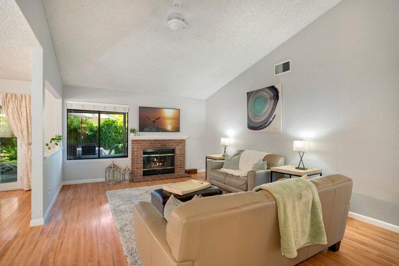 Detail Gallery Image 7 of 33 For 8216 Oakenshaw Way, Orangevale,  CA 95662 - 3 Beds | 2 Baths