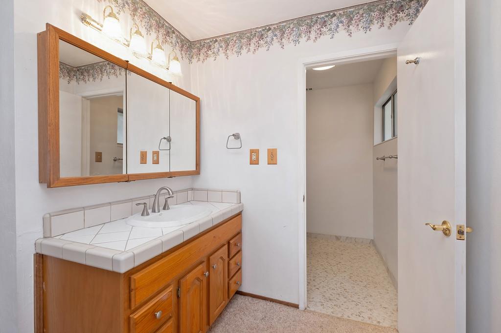 Detail Gallery Image 23 of 34 For 8105 Highwood Way, Orangevale,  CA 95662 - 3 Beds | 2 Baths