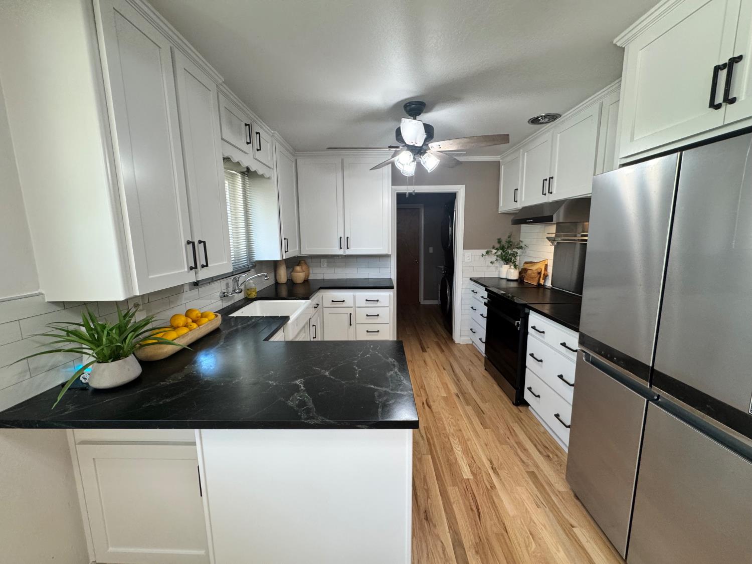 Detail Gallery Image 10 of 35 For 1237 College Ave, Modesto,  CA 95350 - 3 Beds | 1 Baths
