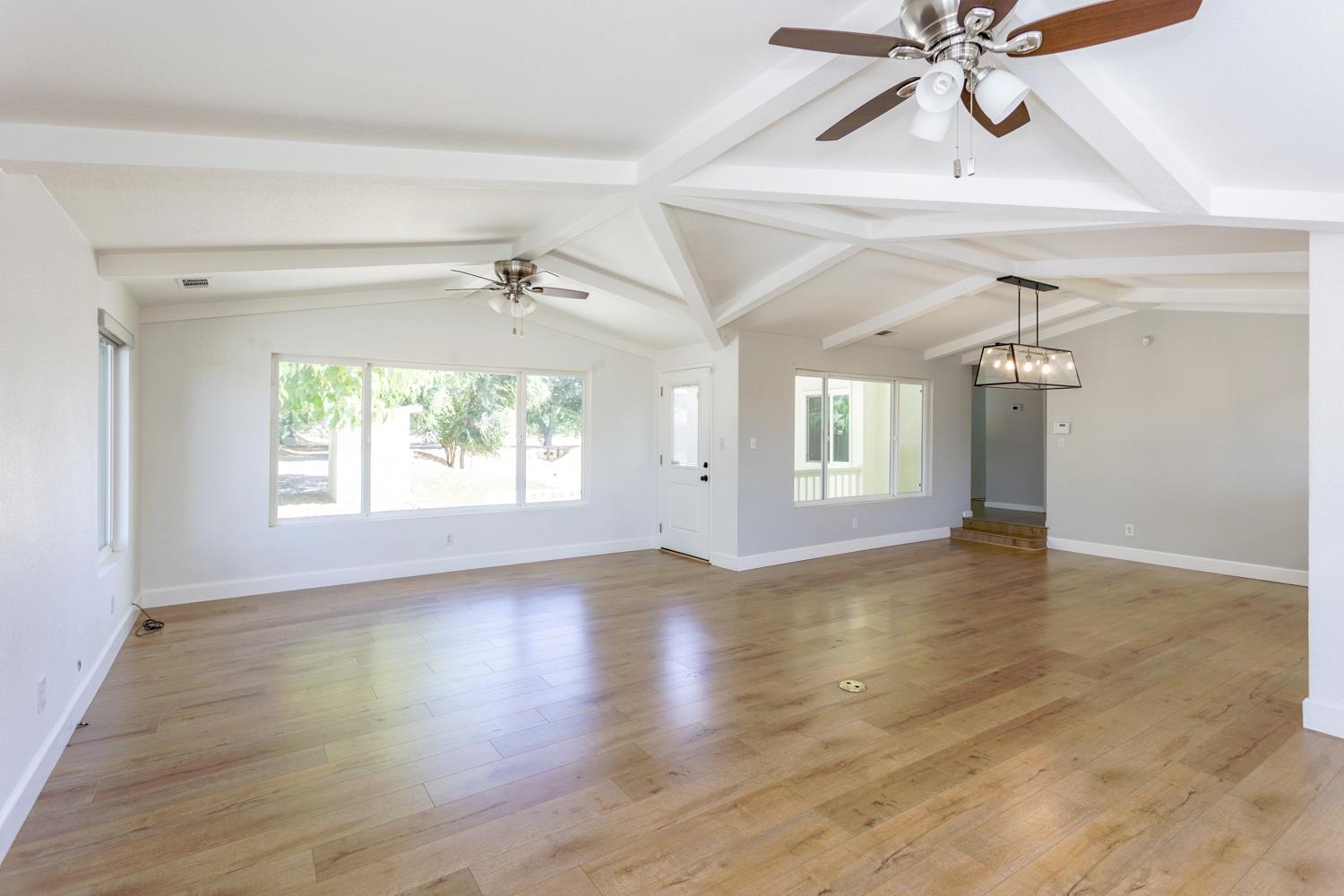 Detail Gallery Image 3 of 49 For 11012 Olive Rd, Oakdale,  CA 95361 - 3 Beds | 2 Baths