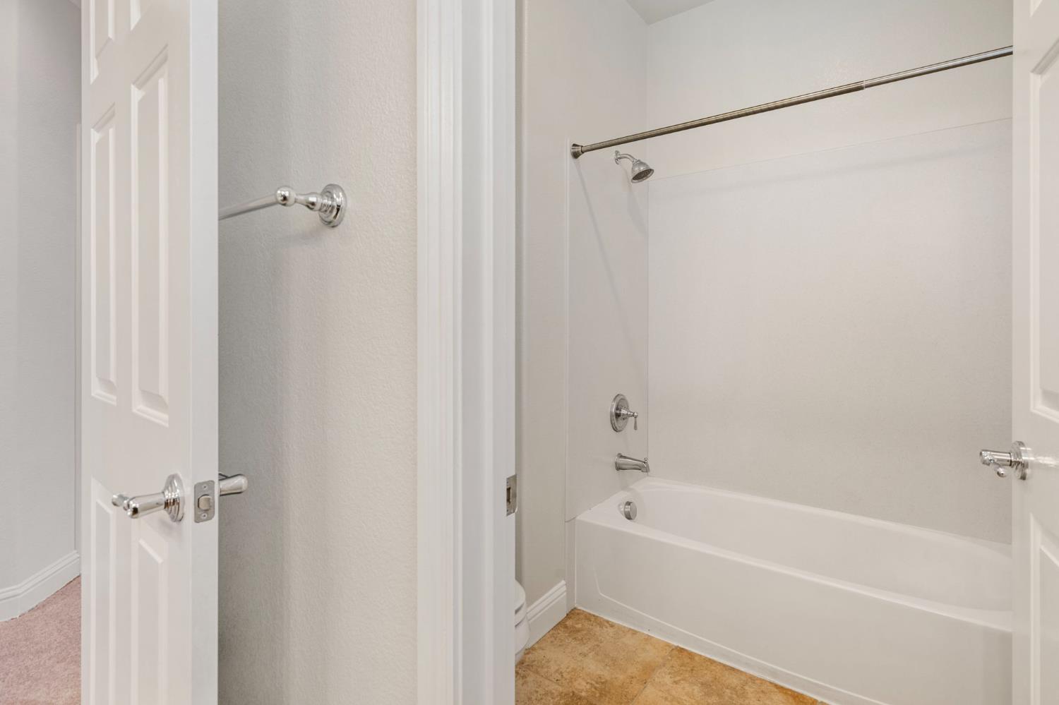 Detail Gallery Image 33 of 48 For 122 N Sierra Madre St, Tracy,  CA 95391 - 4 Beds | 3 Baths