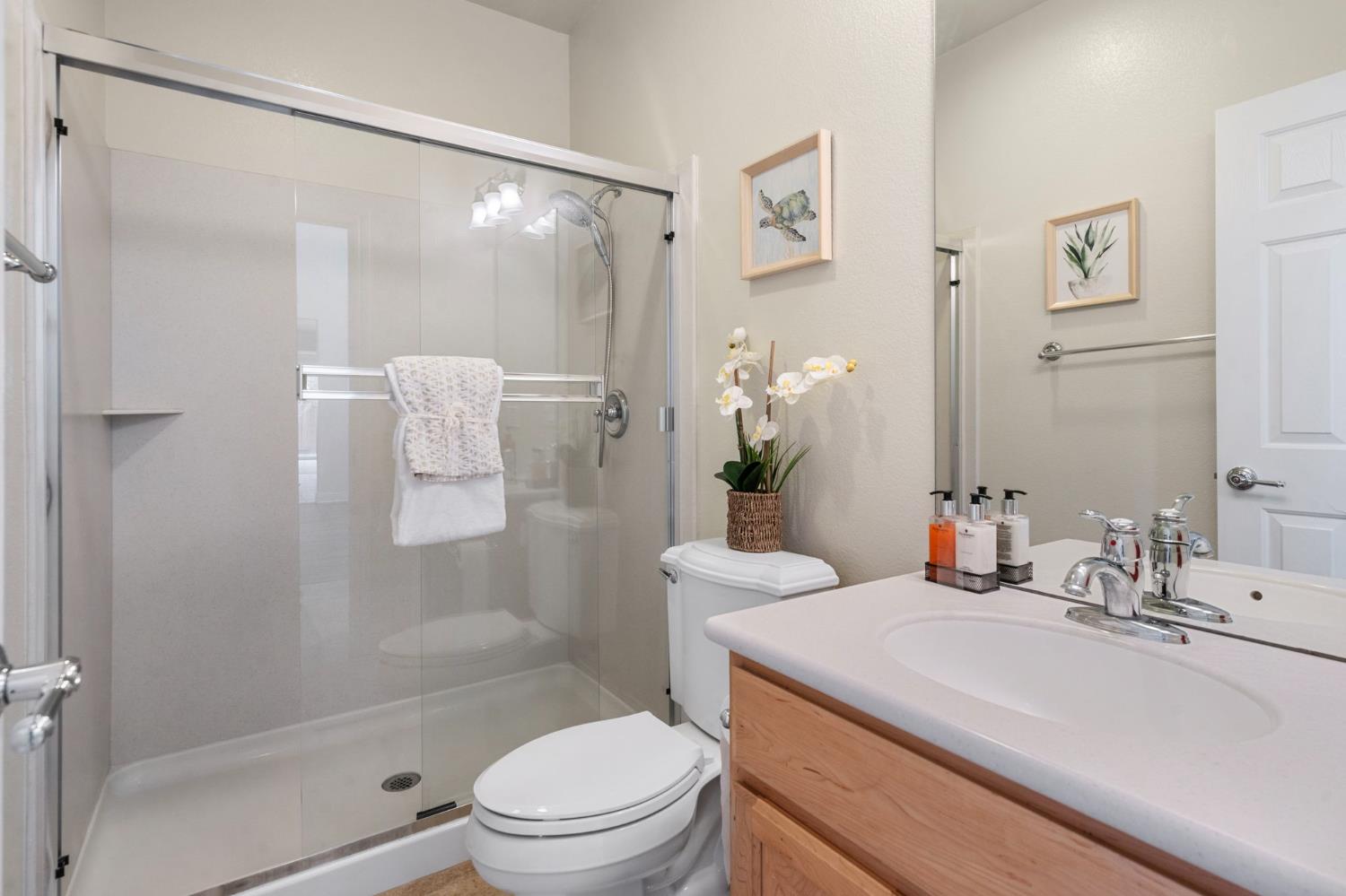 Detail Gallery Image 6 of 48 For 122 N Sierra Madre St, Tracy,  CA 95391 - 4 Beds | 3 Baths