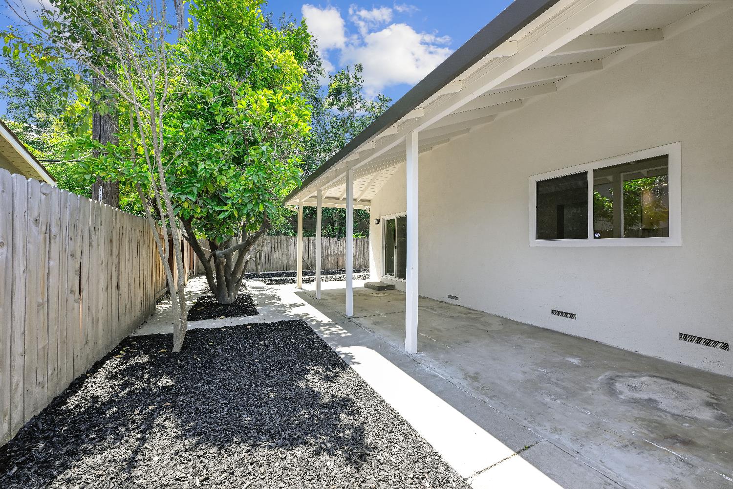 Detail Gallery Image 33 of 38 For 6608 Heatherwood Way, Sacramento,  CA 95831 - 3 Beds | 2 Baths