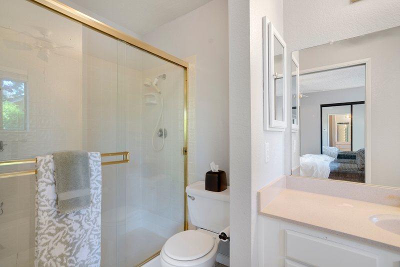 Detail Gallery Image 22 of 33 For 8216 Oakenshaw Way, Orangevale,  CA 95662 - 3 Beds | 2 Baths