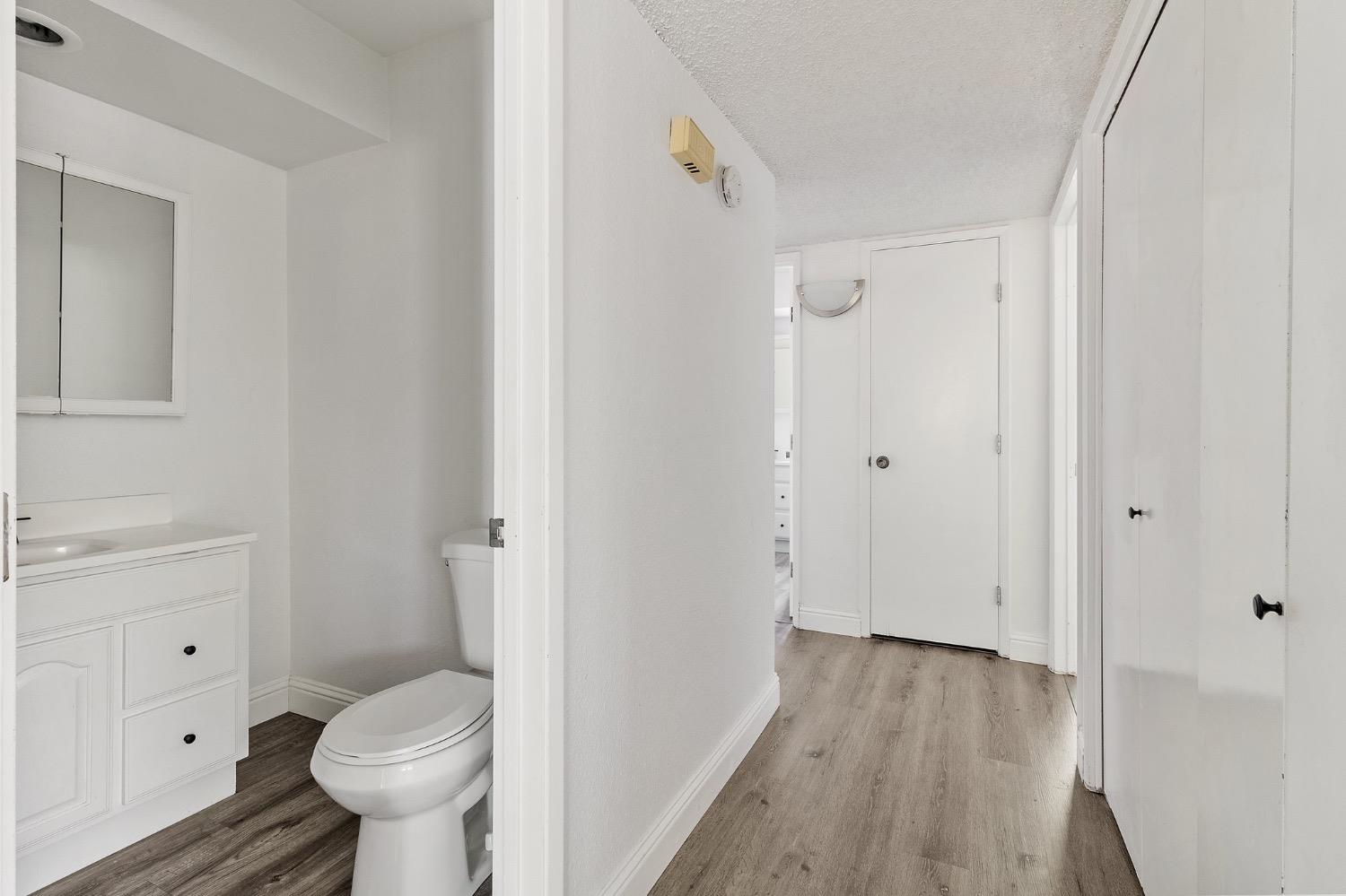 Detail Gallery Image 11 of 23 For 3701 Colonial Dr #164,  Modesto,  CA 95356 - 2 Beds | 1/1 Baths