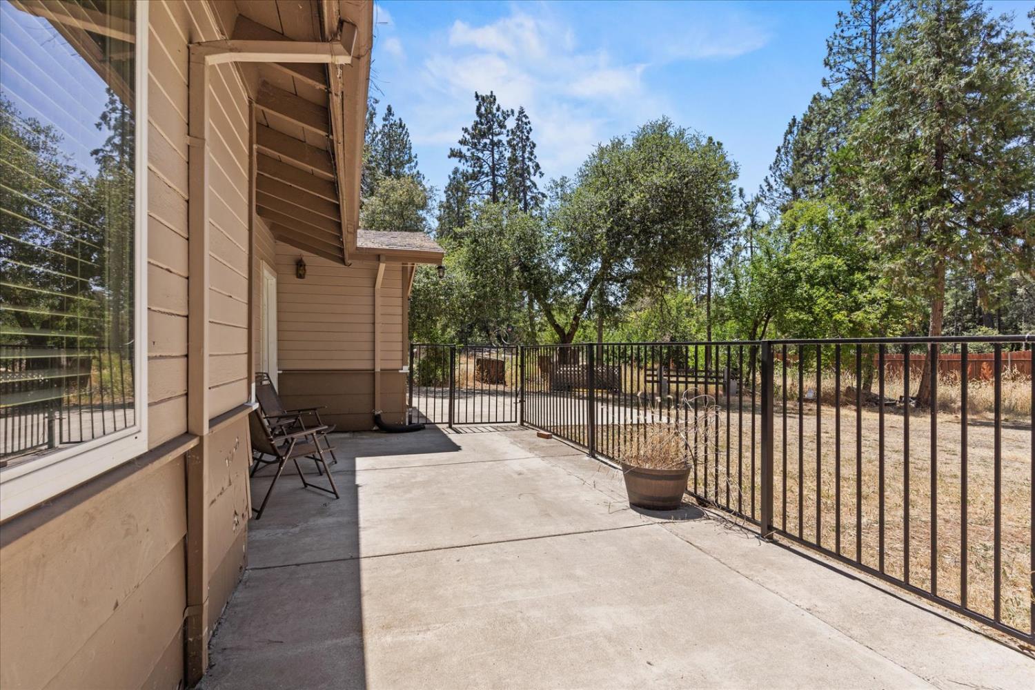 Detail Gallery Image 2 of 59 For 8430 La Porte Rd, Brownsville,  CA 95919 - 3 Beds | 1 Baths