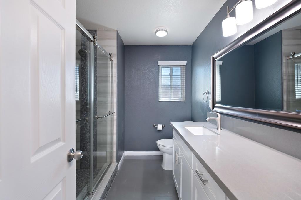 Detail Gallery Image 35 of 47 For 5512 Deepdale Way, Elk Grove,  CA 95758 - 4 Beds | 2/1 Baths