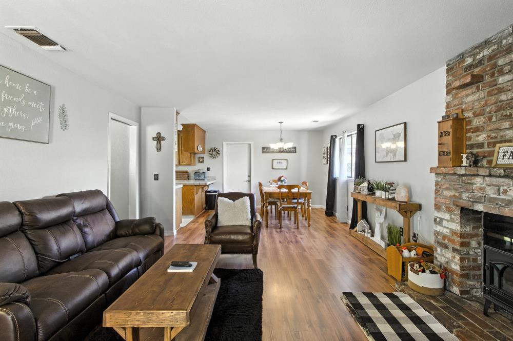 Detail Gallery Image 11 of 36 For 6023 Garden Towne Way, Orangevale,  CA 95662 - 3 Beds | 2 Baths
