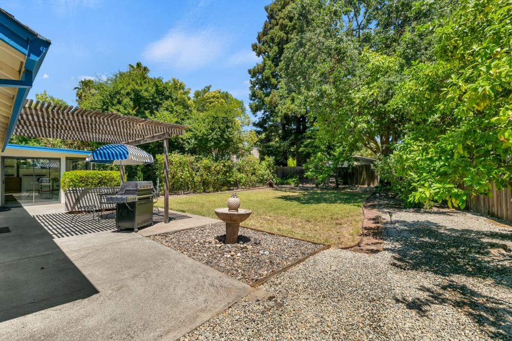 Detail Gallery Image 42 of 59 For 7527 Island Way, Sacramento,  CA 95831 - 3 Beds | 2 Baths