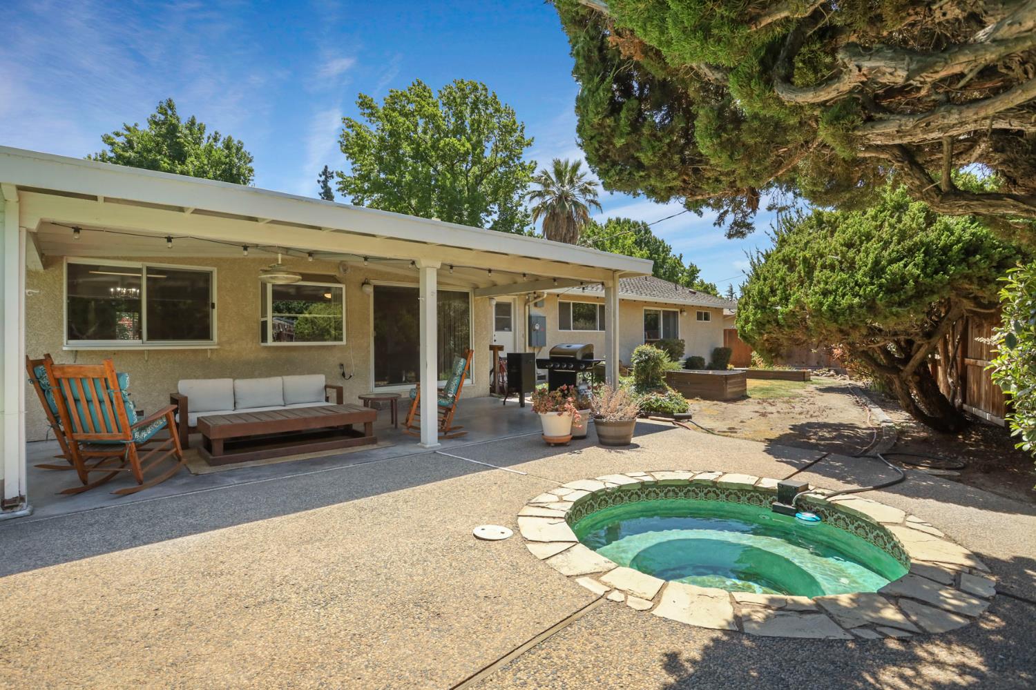 Detail Gallery Image 54 of 66 For 241 Charlemagne Way, Modesto,  CA 95350 - 4 Beds | 2 Baths