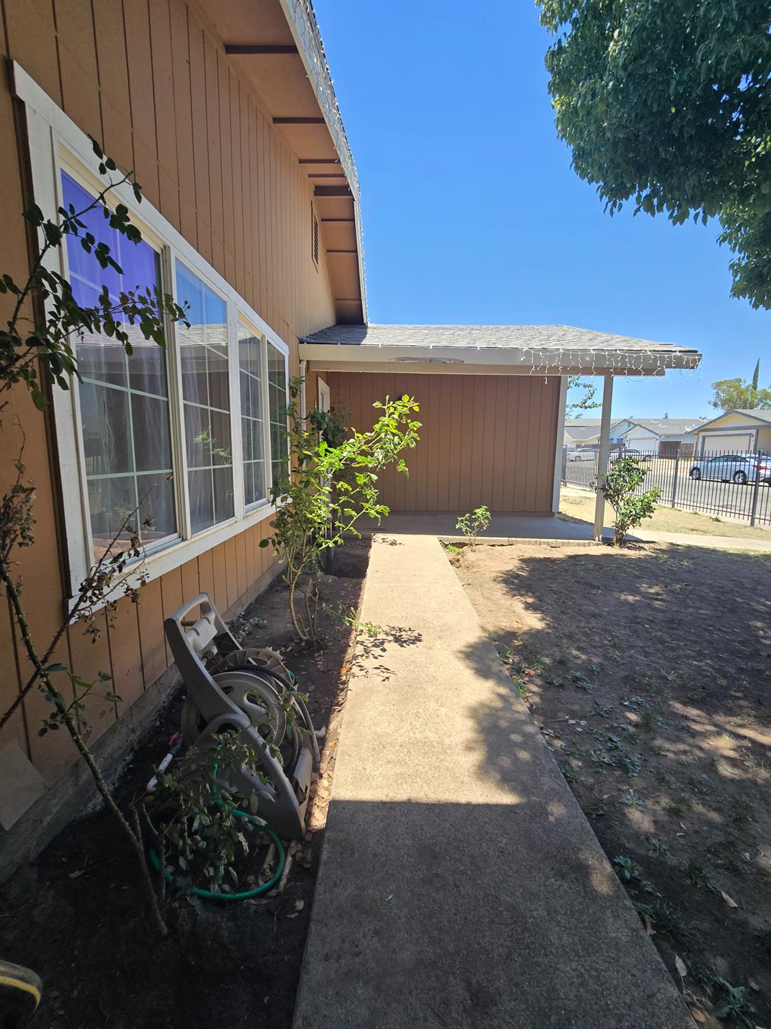 Detail Gallery Image 18 of 39 For 4631 Country Scene Way, Sacramento,  CA 95823 - 3 Beds | 2 Baths