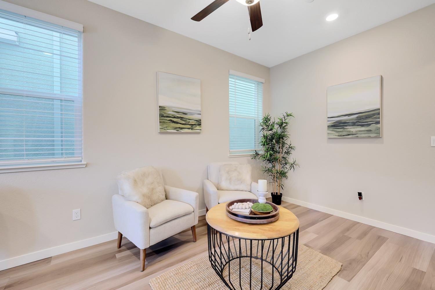 Detail Gallery Image 8 of 34 For 4089 Southampton St, West Sacramento,  CA 95691 - 3 Beds | 2/1 Baths