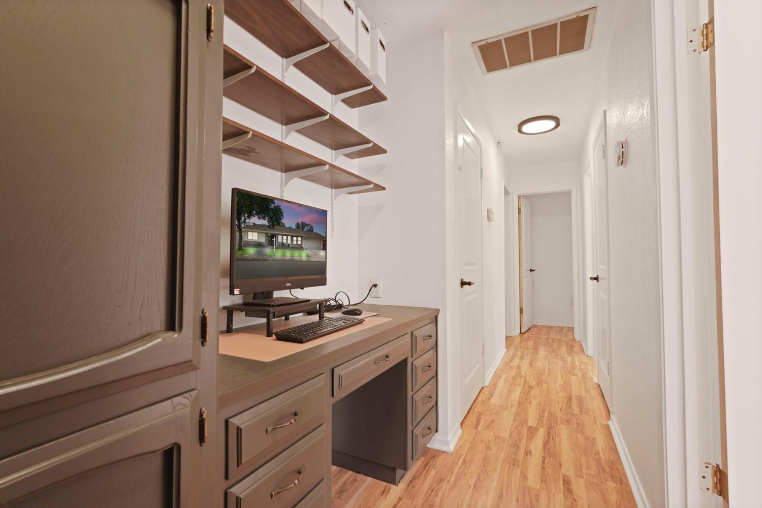 Detail Gallery Image 28 of 41 For 306 E Elise Ct, Modesto,  CA 95350 - 4 Beds | 3 Baths