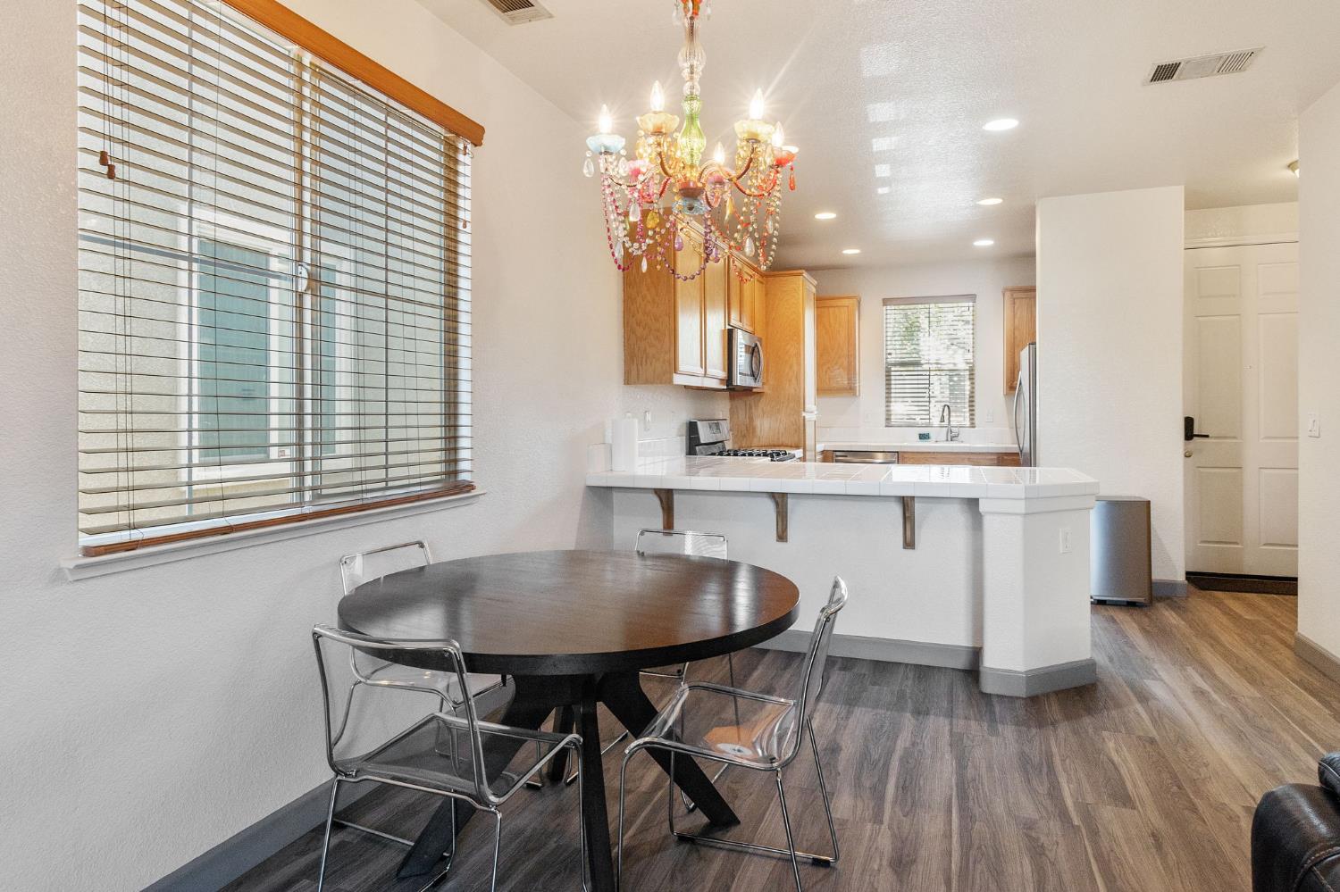 Detail Gallery Image 11 of 26 For 1725 Norwood Heights Ln, Ceres,  CA 95307 - 3 Beds | 2/1 Baths
