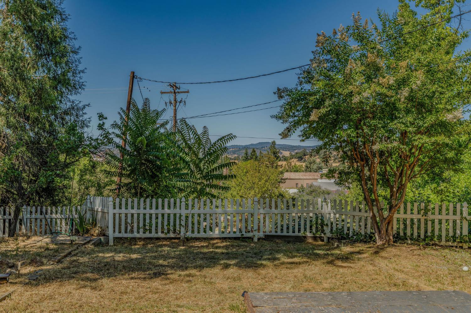 Detail Gallery Image 13 of 54 For 8201 Highway 49, Mokelumne Hill,  CA 95245 - 3 Beds | 2/1 Baths