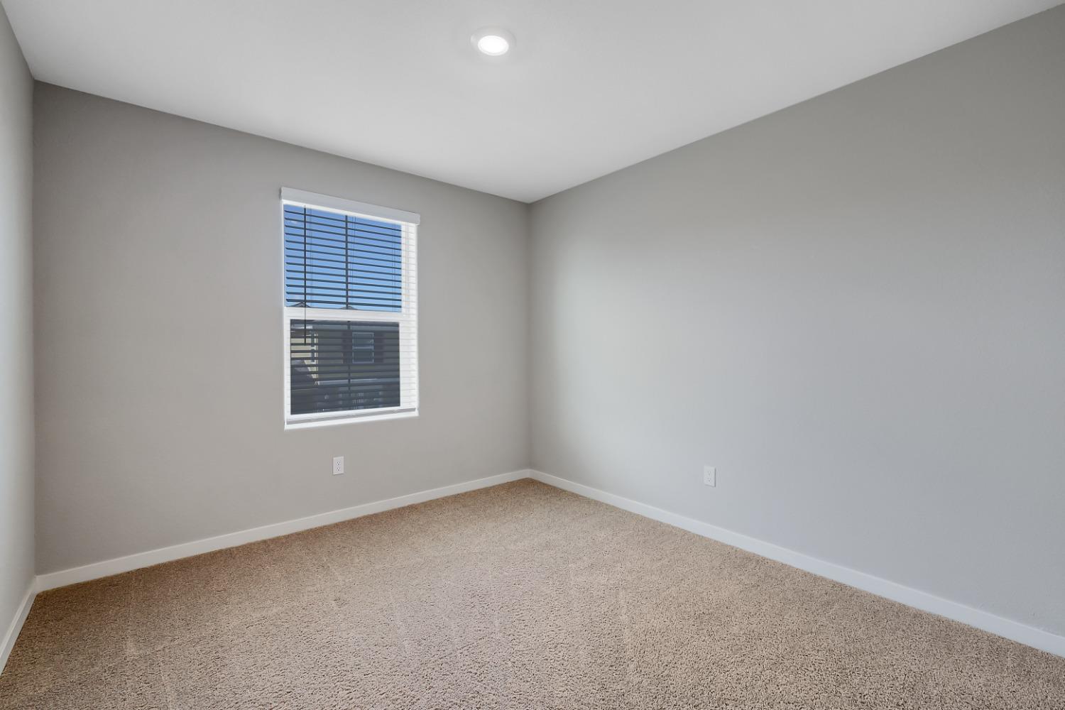 Detail Gallery Image 18 of 34 For 4089 Southampton St, West Sacramento,  CA 95691 - 3 Beds | 2/1 Baths